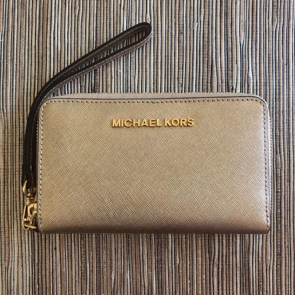 Michael Kors Gold Glitter Leather Phone Wrislet